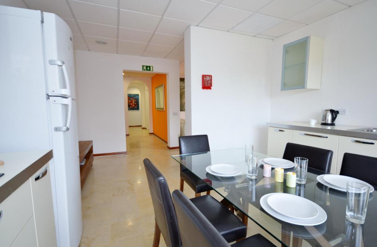 Large St Julians Central 2 Apartment Saint Julian's Екстериор снимка