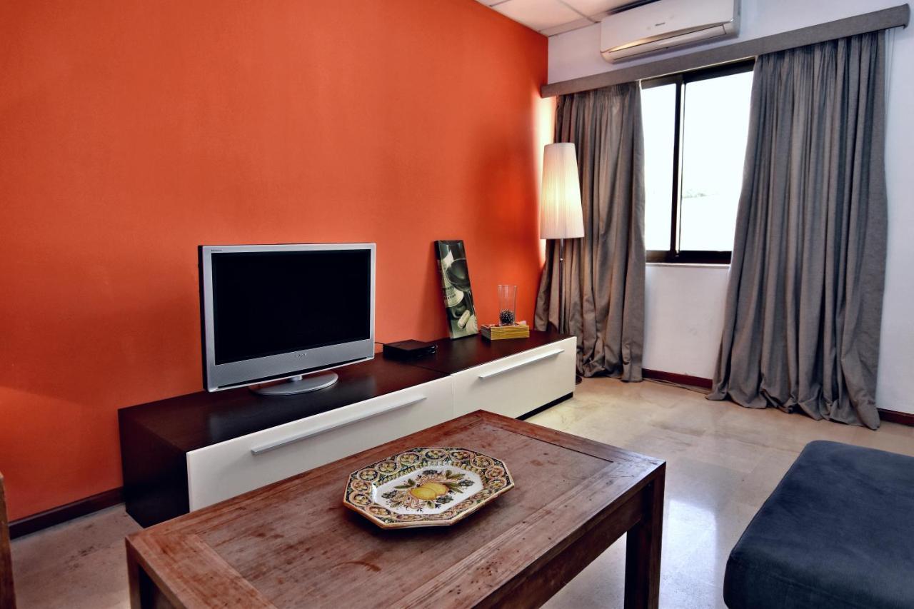 Large St Julians Central 2 Apartment Saint Julian's Екстериор снимка