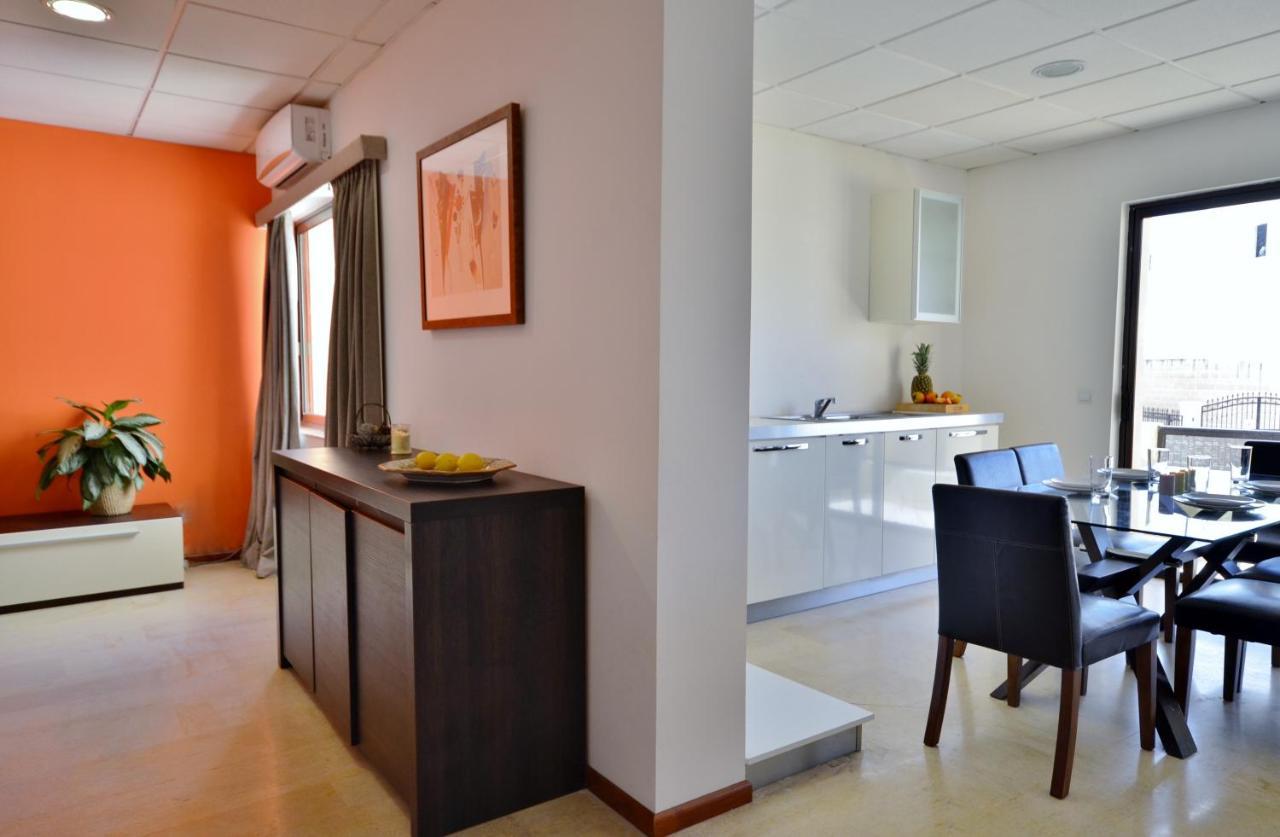 Large St Julians Central 2 Apartment Saint Julian's Екстериор снимка