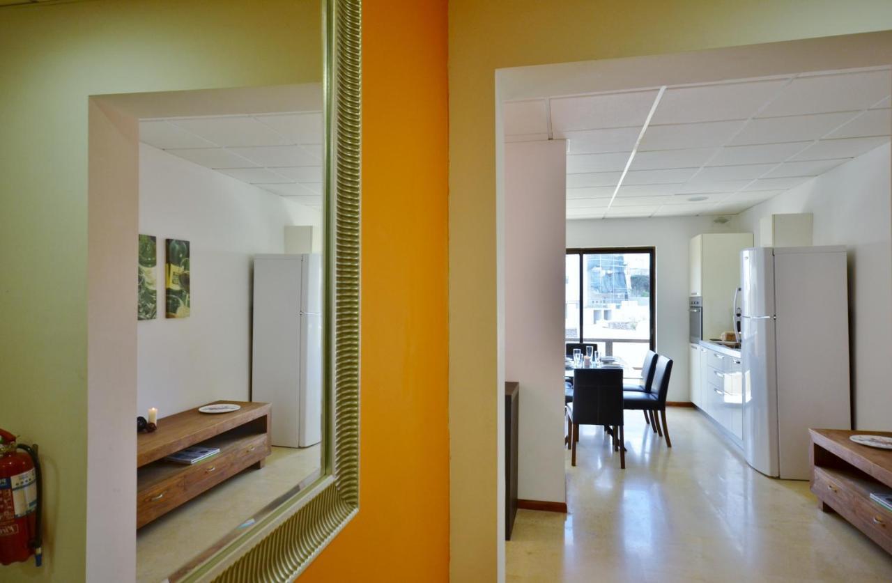 Large St Julians Central 2 Apartment Saint Julian's Екстериор снимка